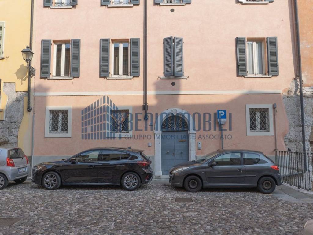 appartamento in vendita a Brescia in zona Centro Storico