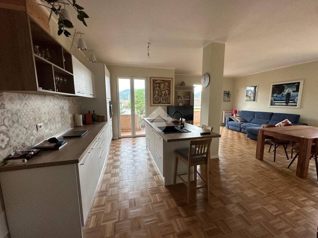 appartamento in vendita a Brescia in zona Villaggio Prealpino