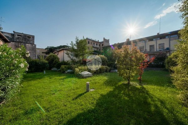 appartamento in vendita a Brescia in zona Centro Storico