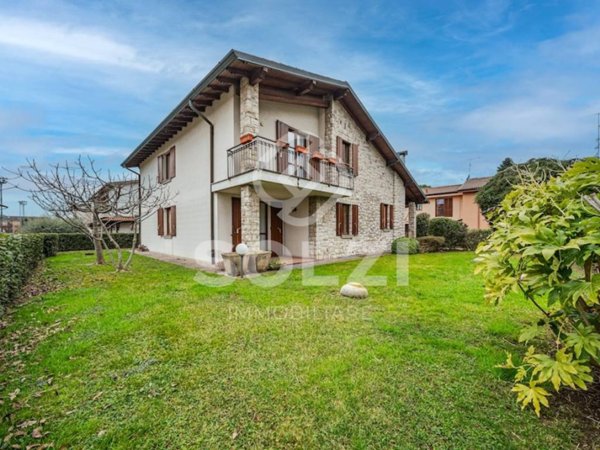 casa indipendente in vendita a Brescia in zona Urago/Mella