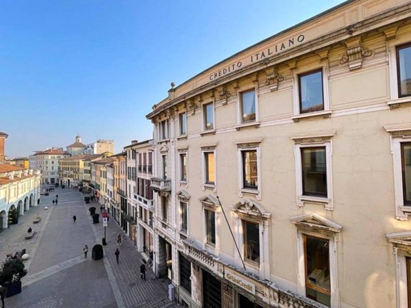 appartamento in vendita a Brescia in zona Centro Storico