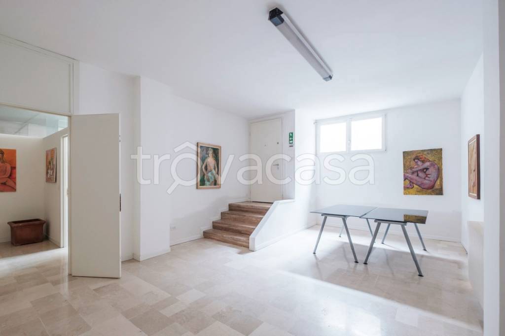 ufficio in vendita a Brescia in zona Lamarmora