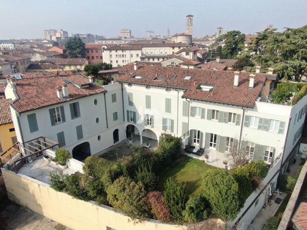 appartamento in vendita a Brescia in zona Centro Storico