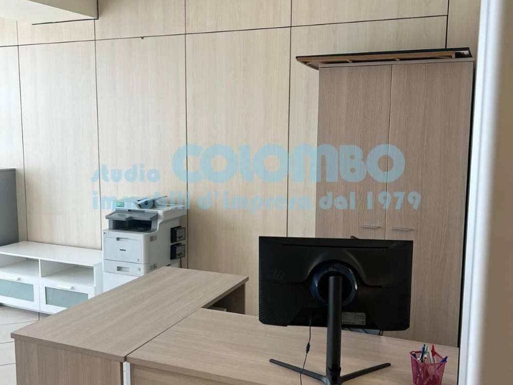 ufficio in vendita a Brescia in zona Volta