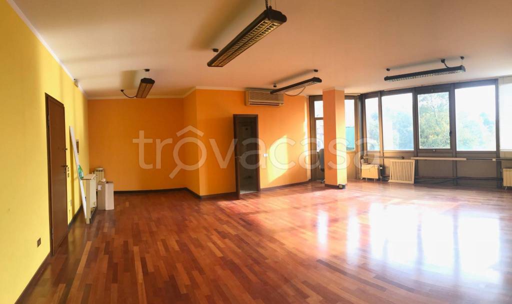 ufficio in vendita a Brescia in zona Lamarmora