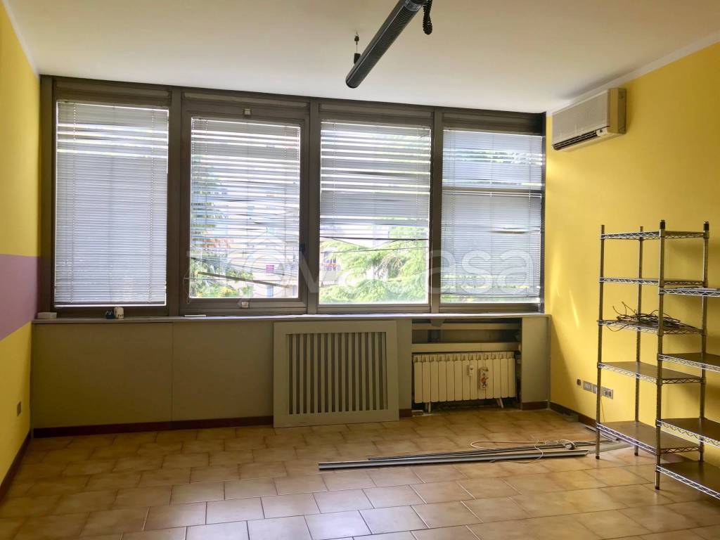 ufficio in vendita a Brescia in zona Lamarmora