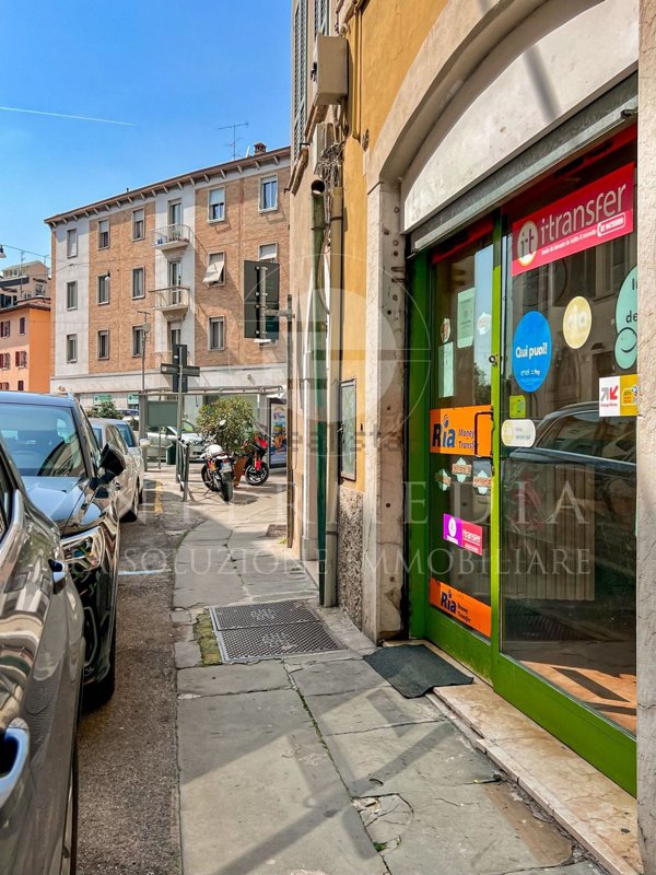 locale commerciale in vendita a Brescia