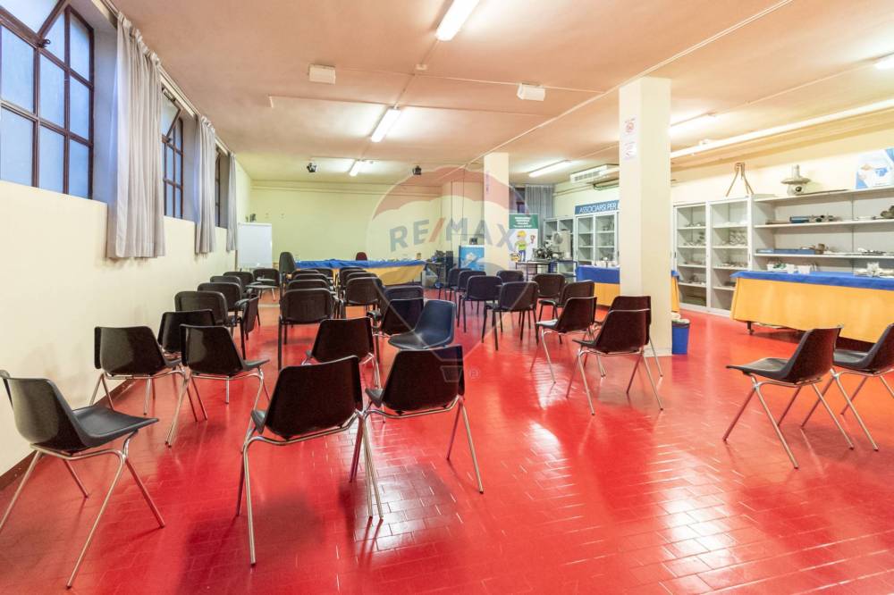 locale commerciale in vendita a Brescia in zona Casazza