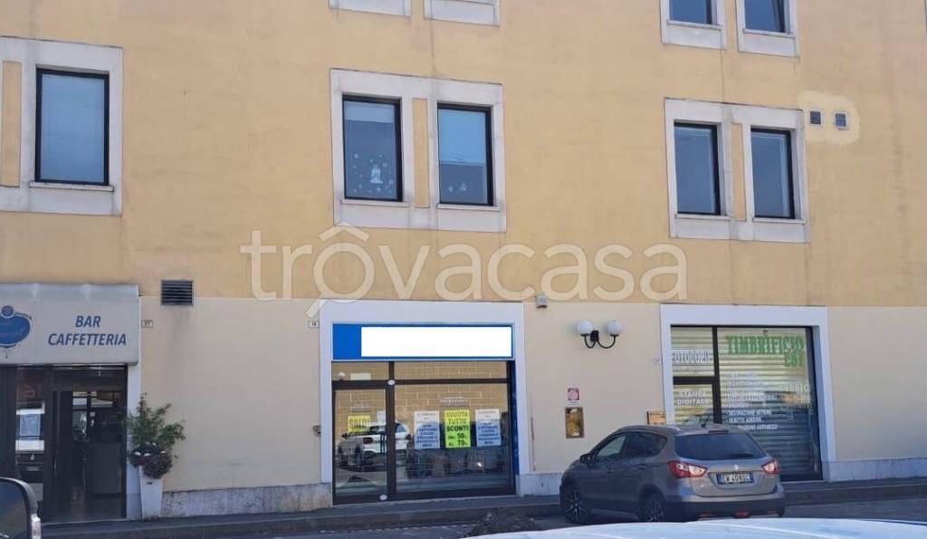 negozio in vendita a Brescia in zona Villaggio Prealpino