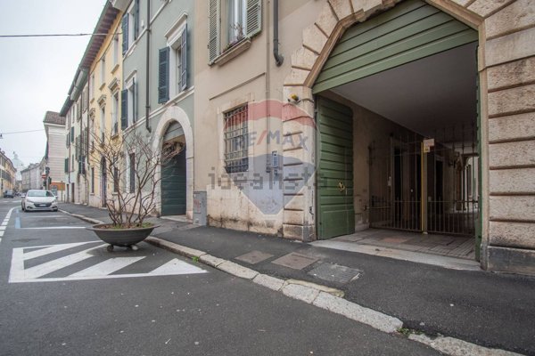 appartamento in vendita a Brescia in zona Centro Storico