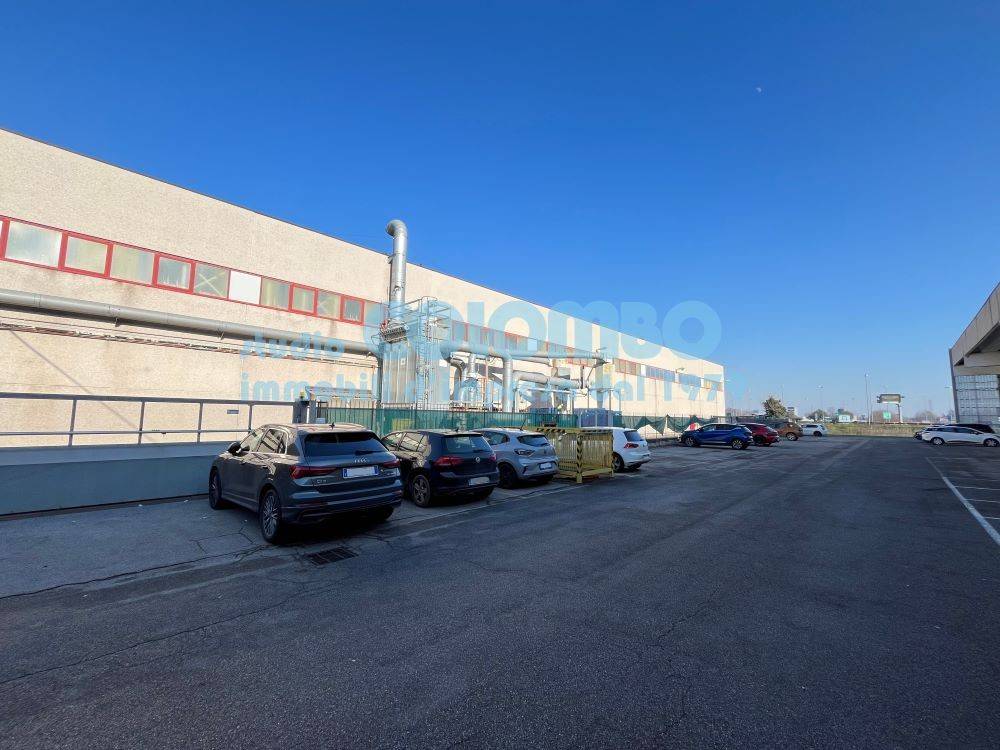 capannone in vendita a Brescia in zona San Polo