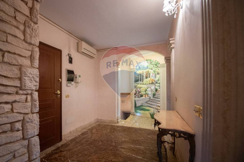 appartamento in vendita a Brescia in zona Lamarmora