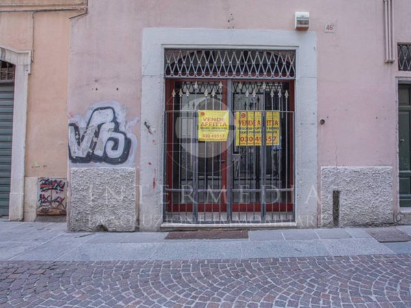 negozio in vendita a Brescia in zona Centro Storico