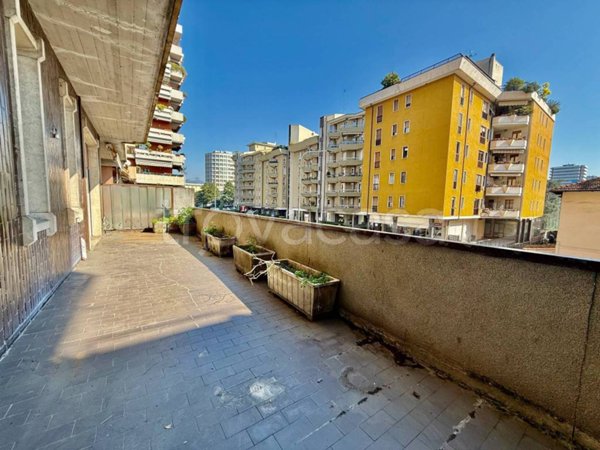appartamento in vendita a Brescia in zona Lamarmora