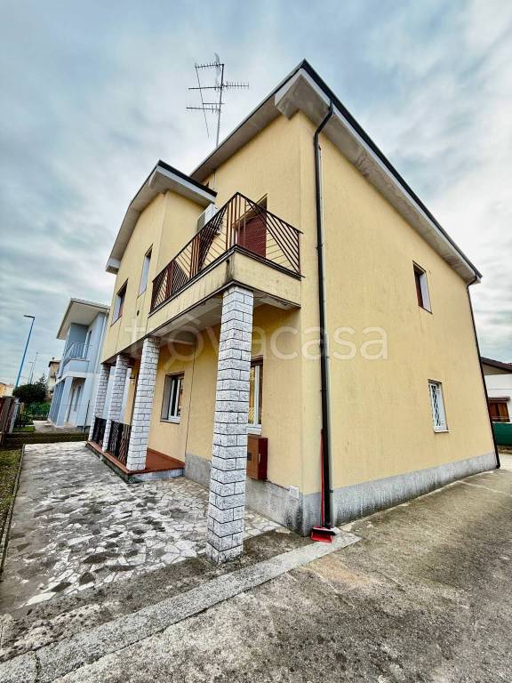 casa indipendente in vendita a Brescia in zona Chiesa Nuova