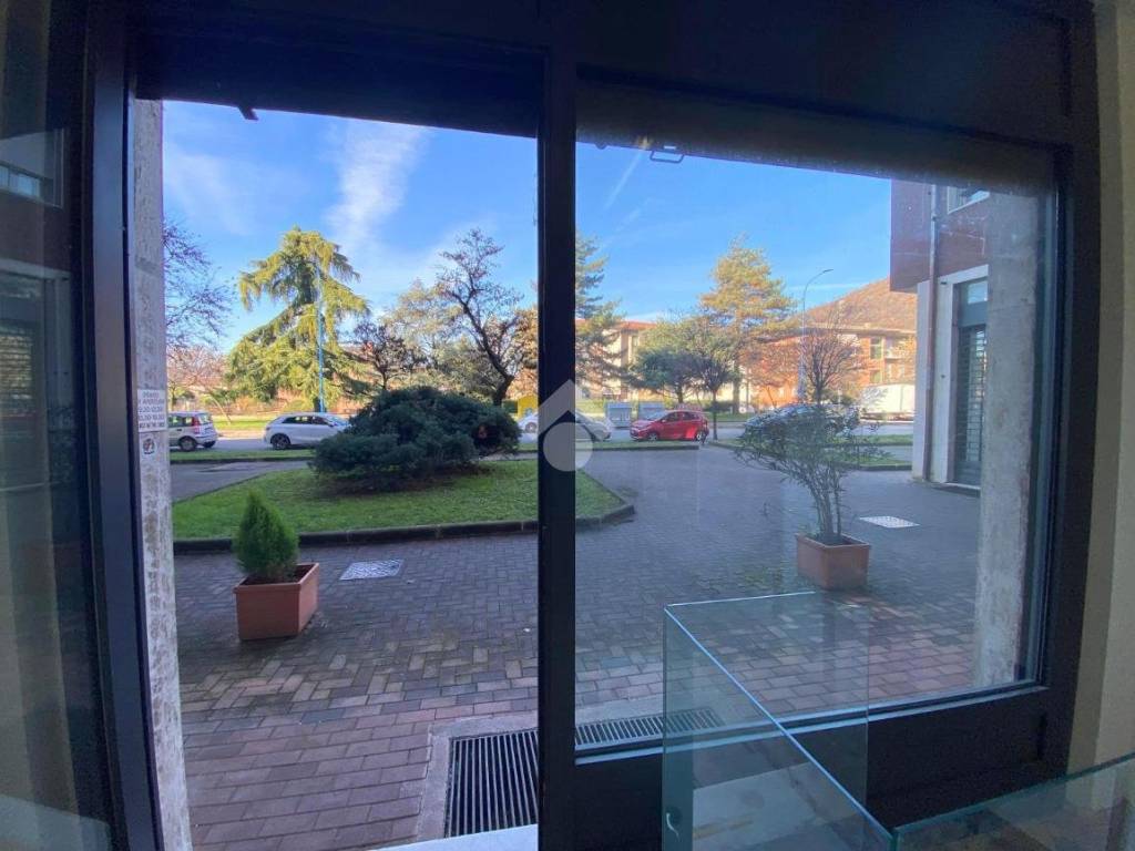 negozio in vendita a Brescia in zona Chiusure