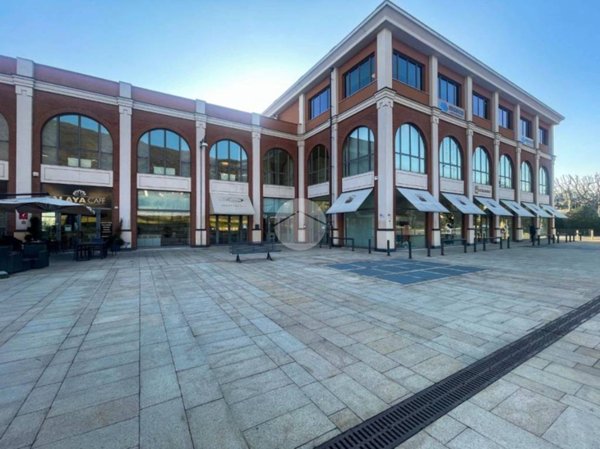 negozio in vendita a Brescia in zona Porta Venezia