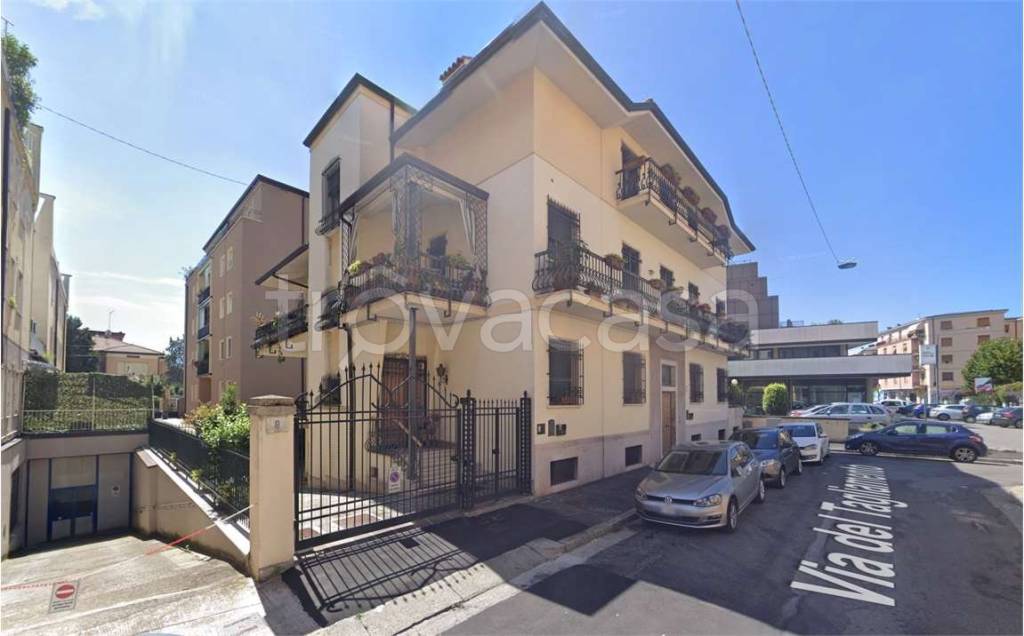 appartamento in vendita a Brescia in zona Porta Venezia