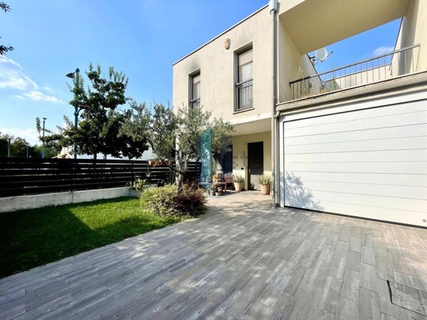 casa indipendente in vendita a Brescia in zona San Polo