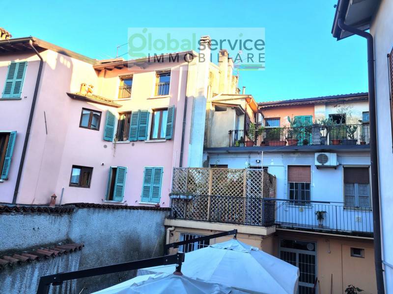 intera palazzina in vendita a Brescia in zona Borgo Trento
