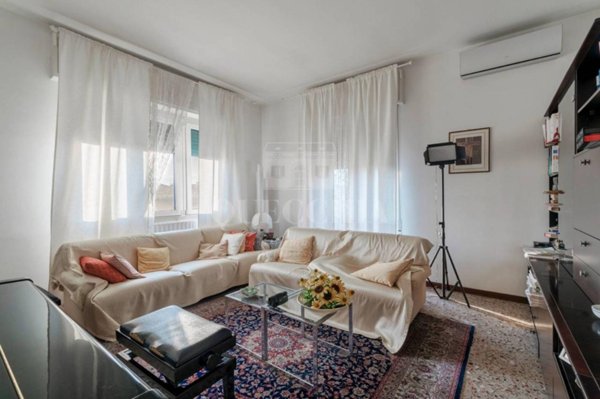 casa indipendente in vendita a Brescia in zona Folzano