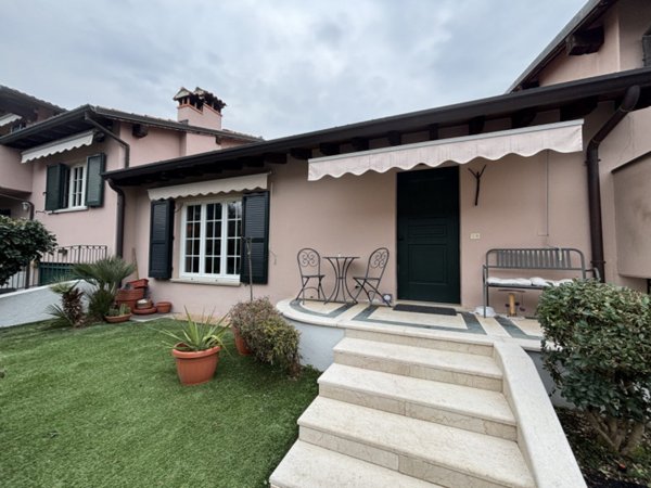casa indipendente in vendita a Brescia in zona Mompiano