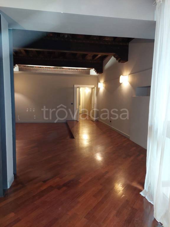 casa indipendente in vendita a Brescia in zona Centro Storico