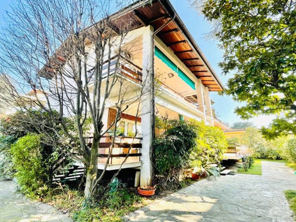 casa indipendente in vendita a Brescia in zona Crocifissa di Rosa