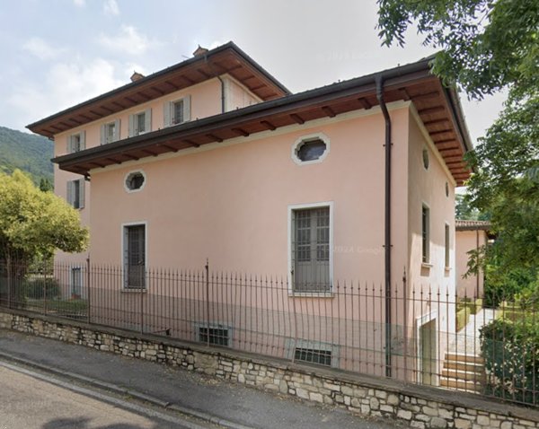 casa indipendente in vendita a Brescia