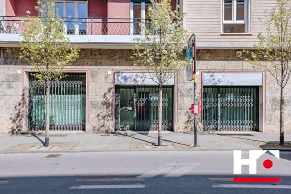 negozio in vendita a Brescia in zona Centro Storico
