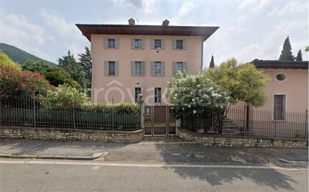 casa indipendente in vendita a Brescia in zona Chiusure