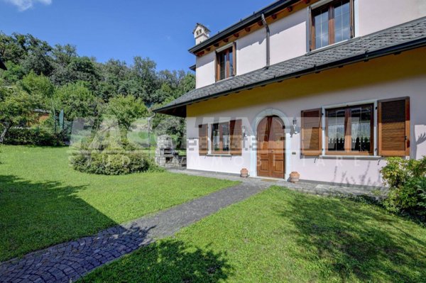 casa indipendente in vendita a Brescia in zona Urago/Mella