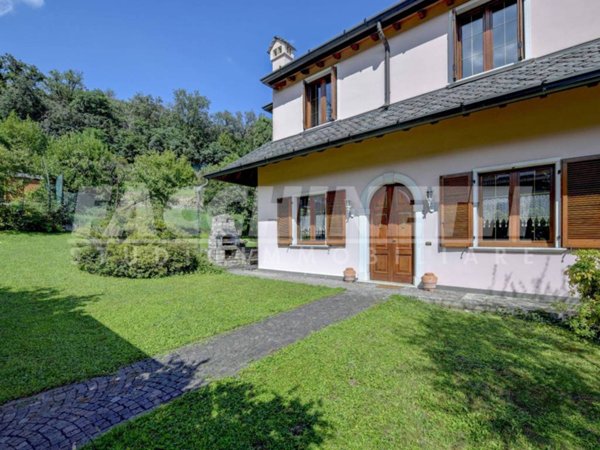 casa indipendente in vendita a Brescia in zona Chiusure