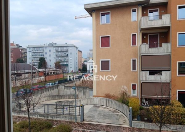 appartamento in vendita a Brescia in zona Fiumicello
