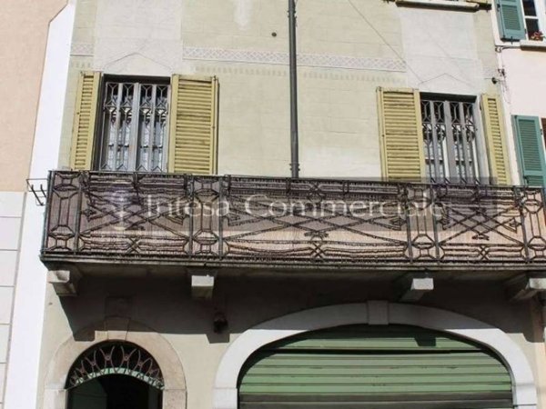 casa indipendente in vendita a Brescia in zona Centro Storico