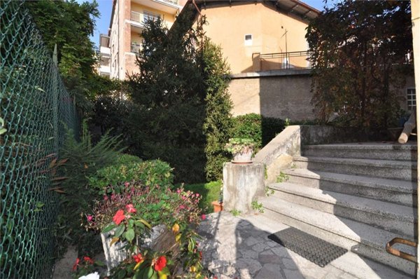 casa indipendente in vendita a Brescia in zona Crocifissa di Rosa