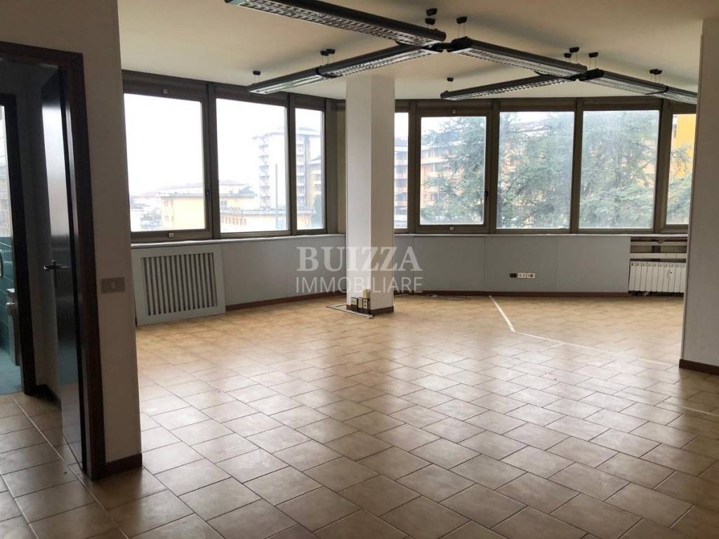 ufficio in vendita a Brescia in zona Lamarmora