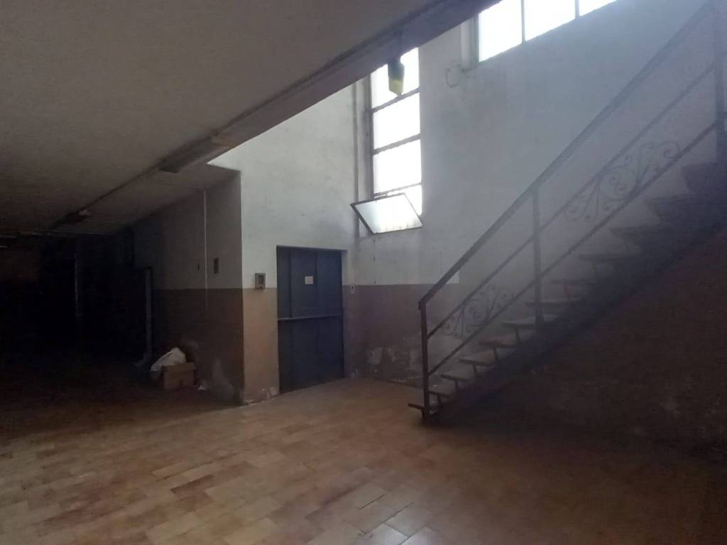 locale di sgombero in vendita a Brescia in zona San Polo