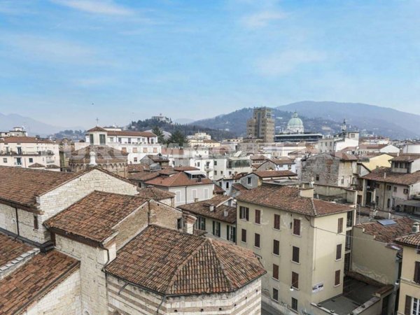 appartamento in vendita a Brescia in zona Centro Storico
