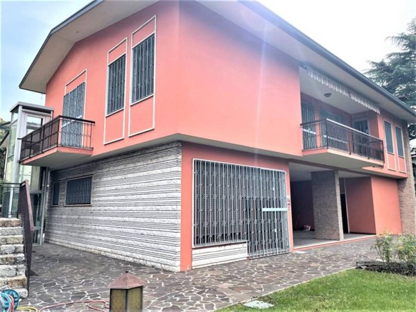 casa indipendente in vendita a Brescia in zona Porta Venezia