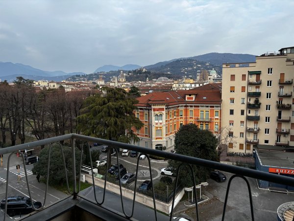 appartamento in vendita a Brescia in zona Quartiere Primo Maggio