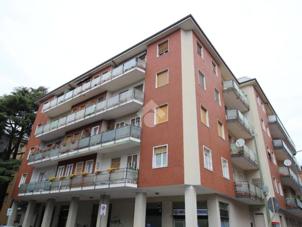 appartamento in vendita a Brescia in zona Crocifissa di Rosa