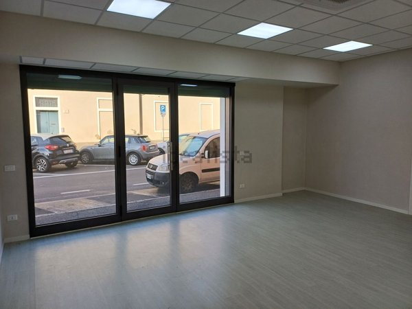 ufficio in vendita a Brescia in zona Fiumicello