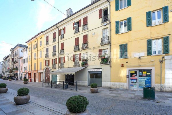 casa indipendente in vendita a Brescia in zona Centro Storico