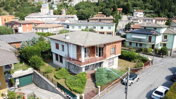 casa indipendente in vendita a Brescia in zona Caionvico