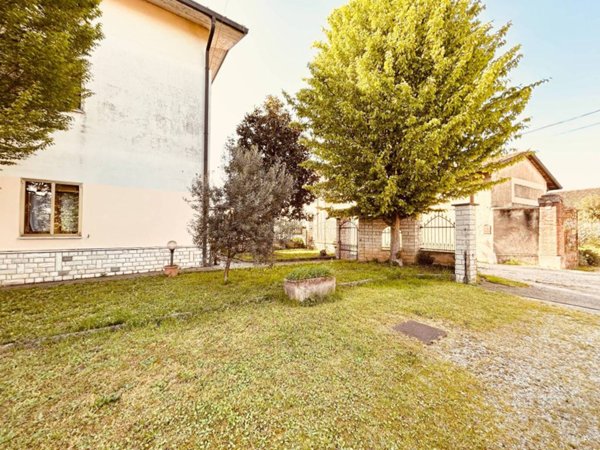 appartamento in vendita a Brescia in zona Folzano