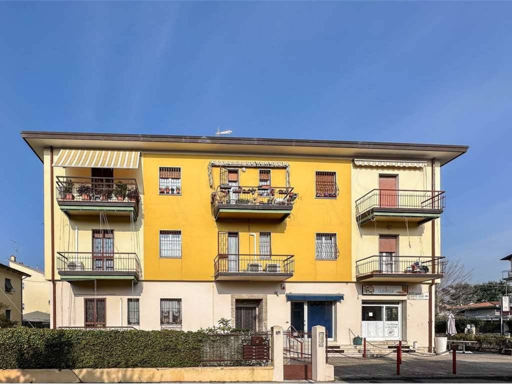 appartamento in vendita a Brescia in zona Urago/Mella