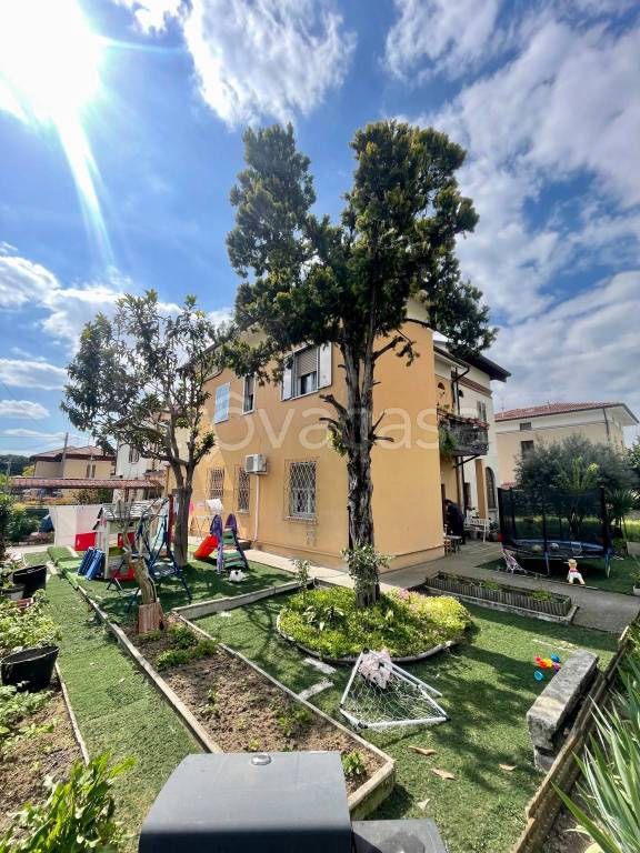 casa indipendente in vendita a Brescia in zona Quartiere Primo Maggio