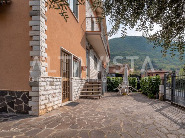 casa indipendente in vendita a Brescia in zona Sant'Eufemia