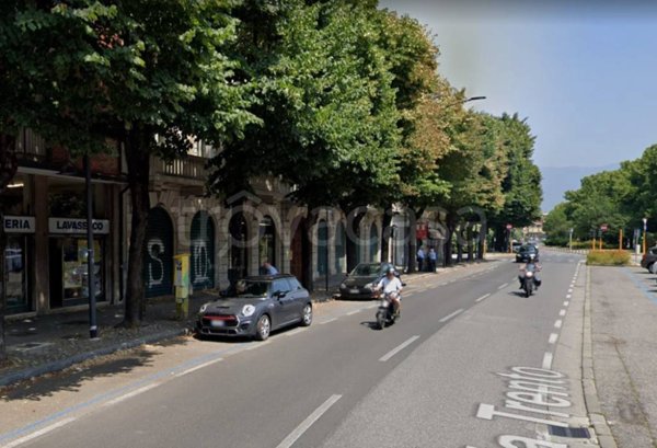 negozio in vendita a Brescia in zona Borgo Trento